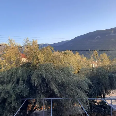 The Olive House * Leonídion